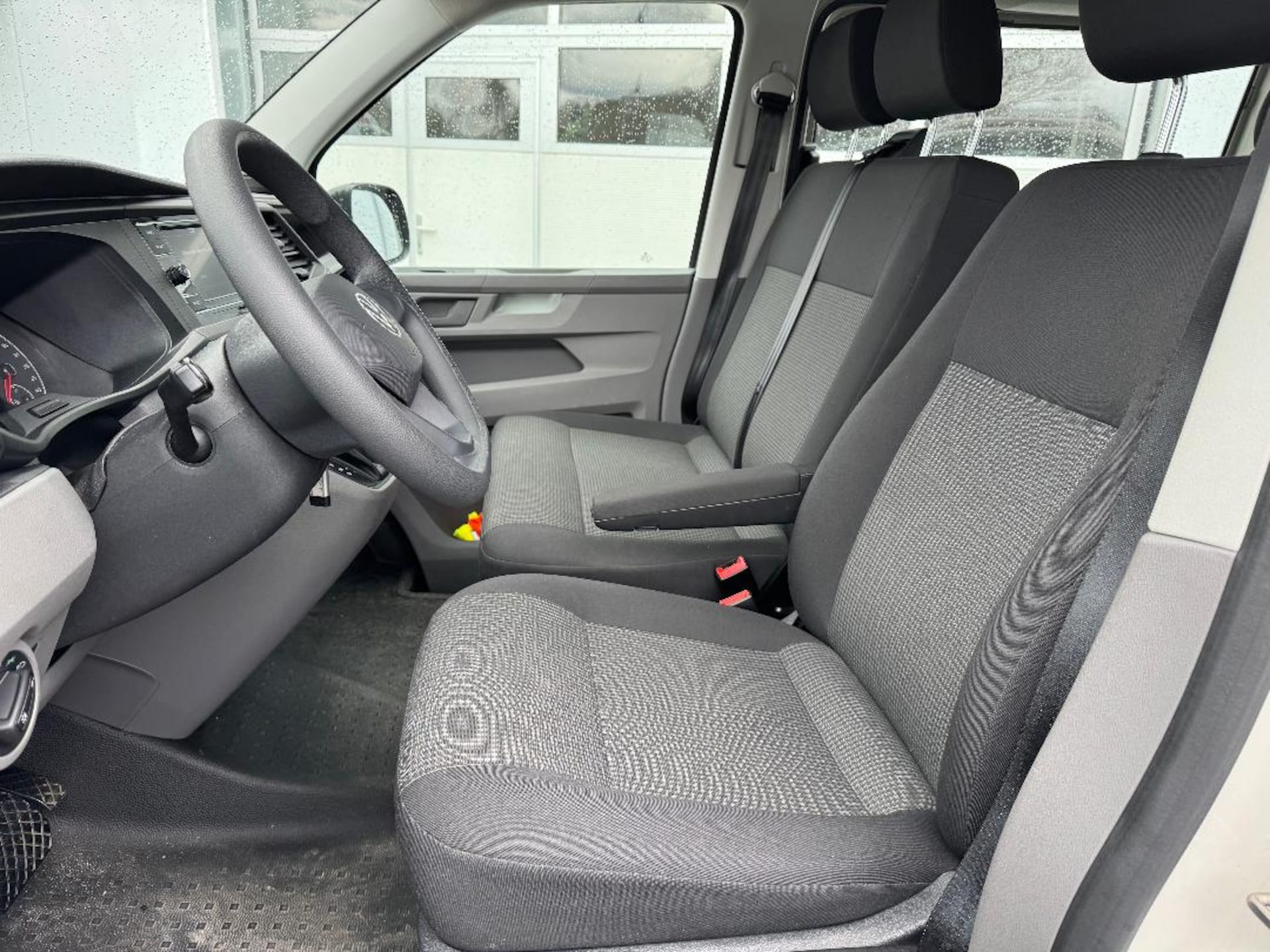 Volkswagen T6.1 Transporter Kombi kurzer Radstand