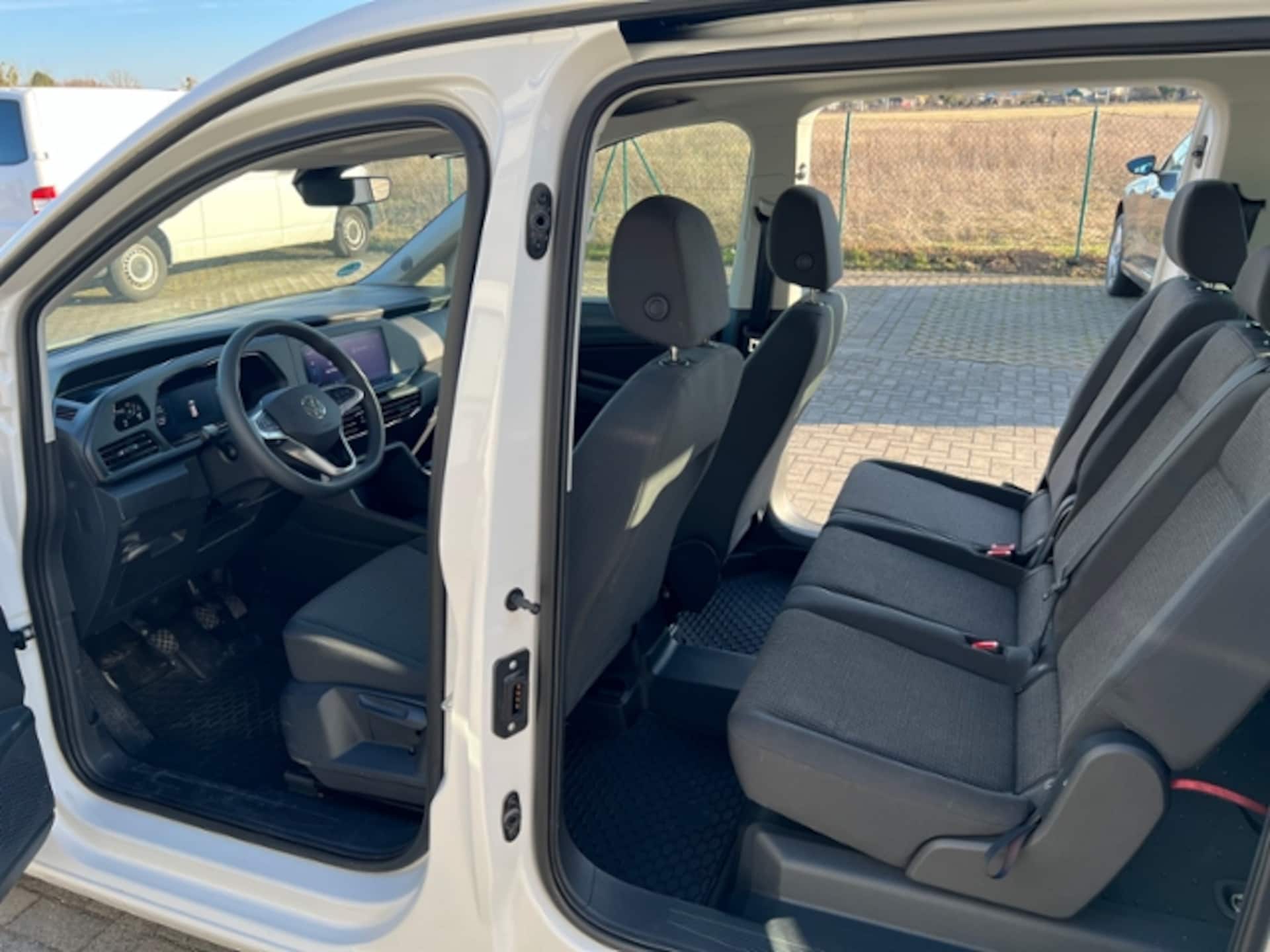 Volkswagen Caddy Maxi Basis-Modell