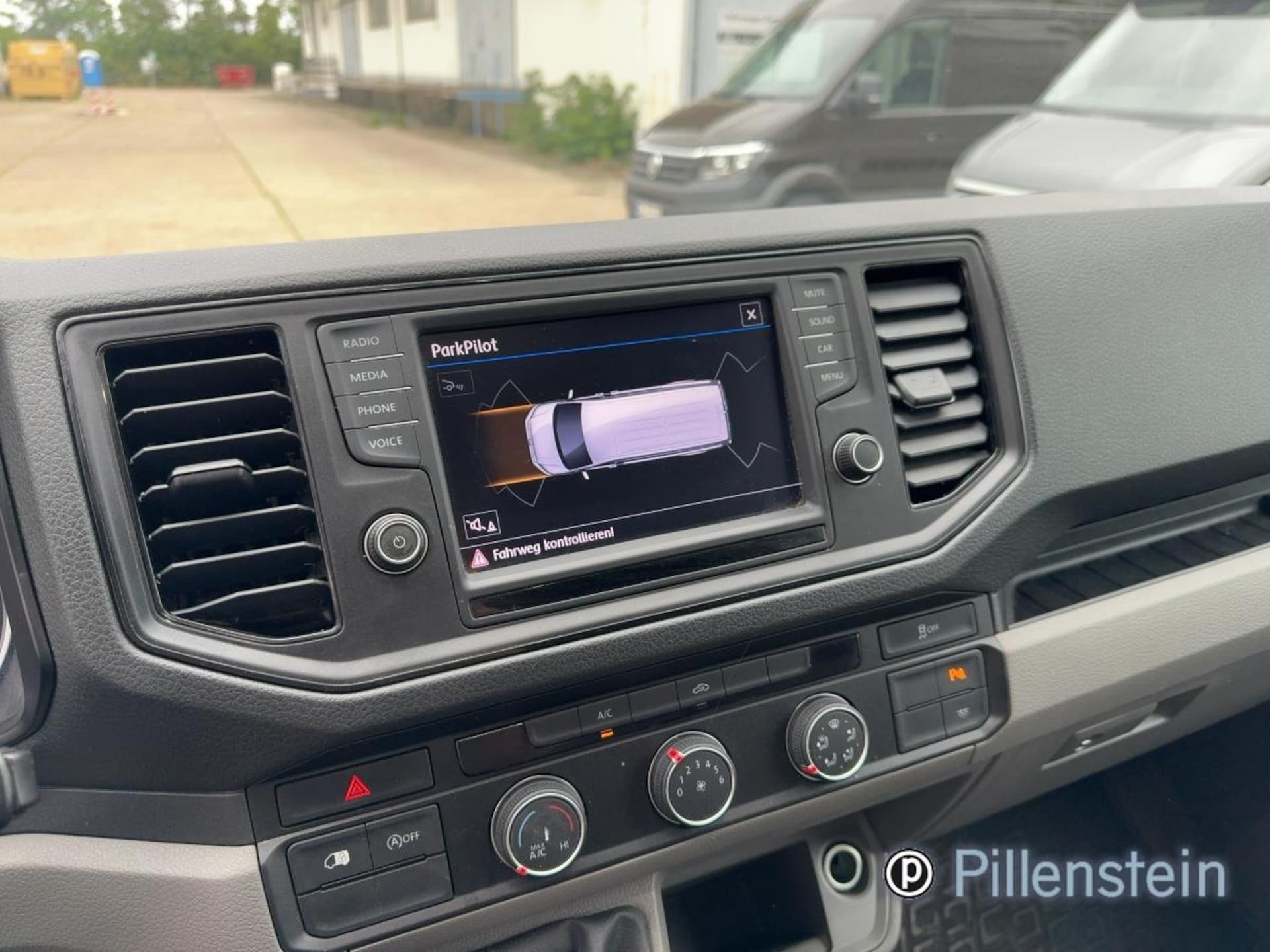 Volkswagen Crafter Kasten langer Radstand