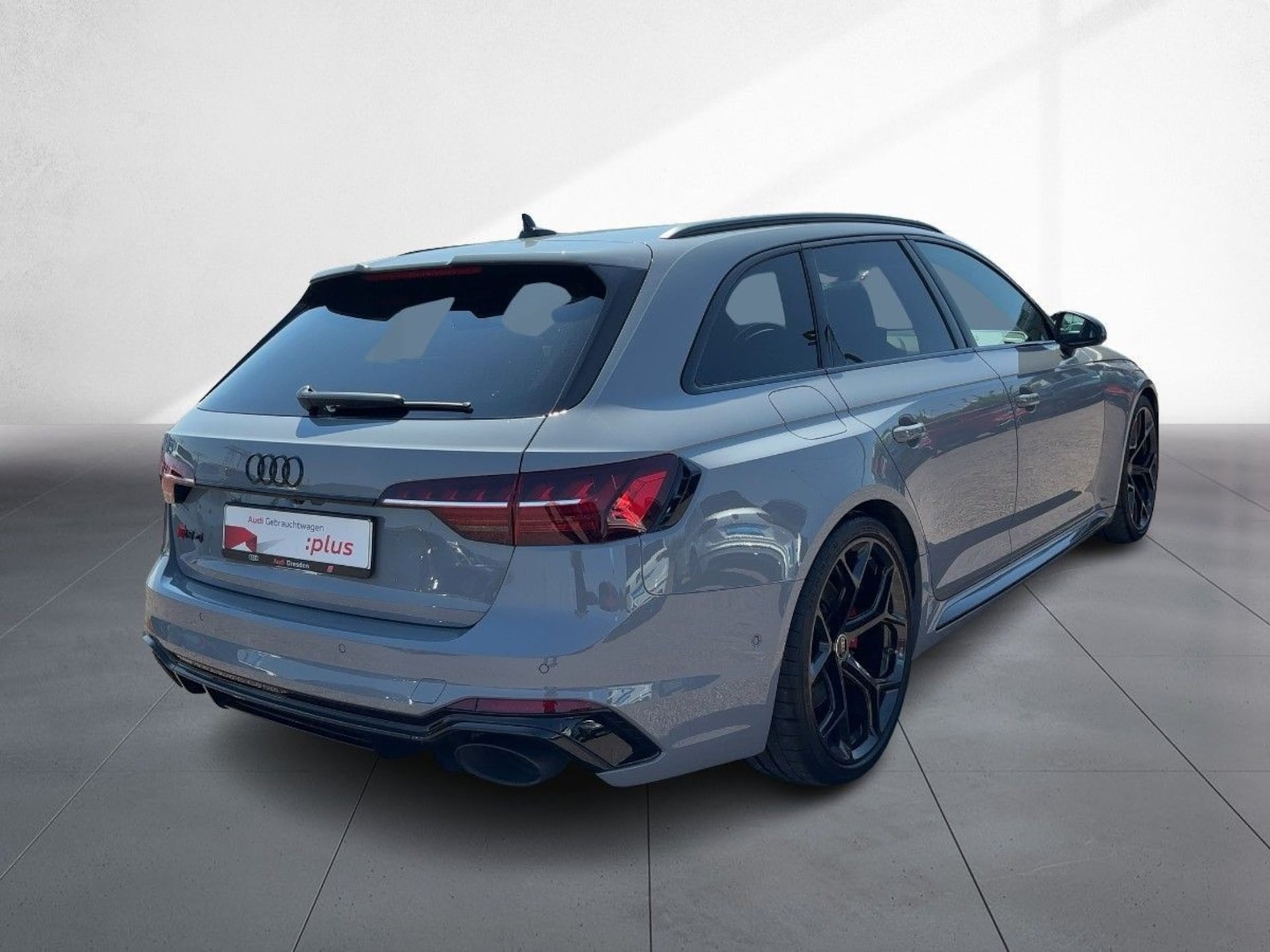 Audi RS 4 Avant