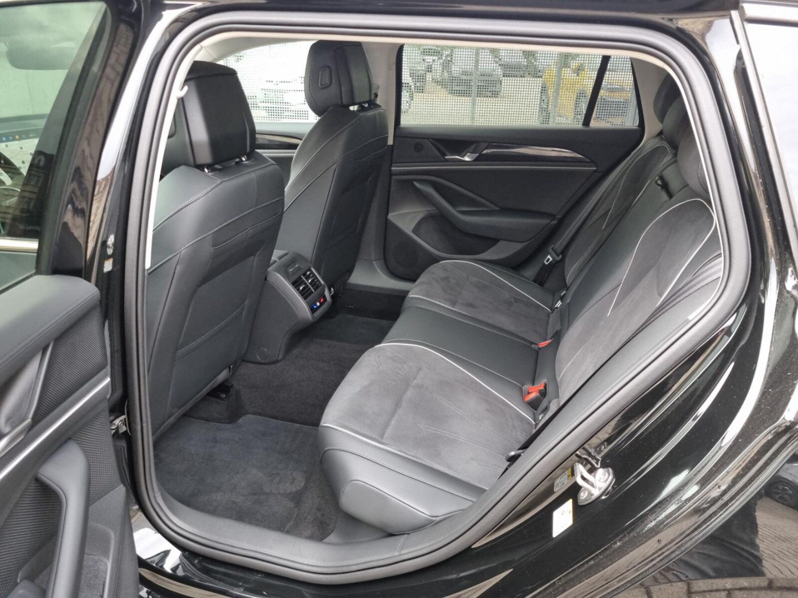 Volkswagen Passat – Bild 14
