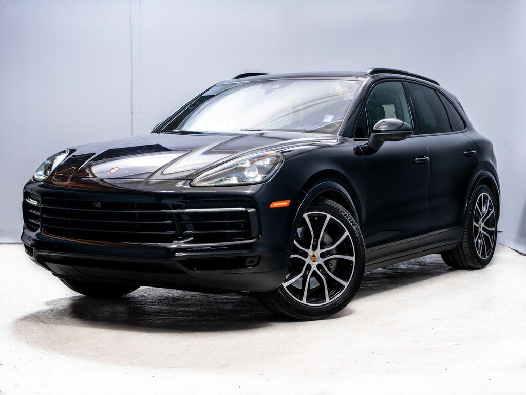 2022 Porsche Cayenne S's photo