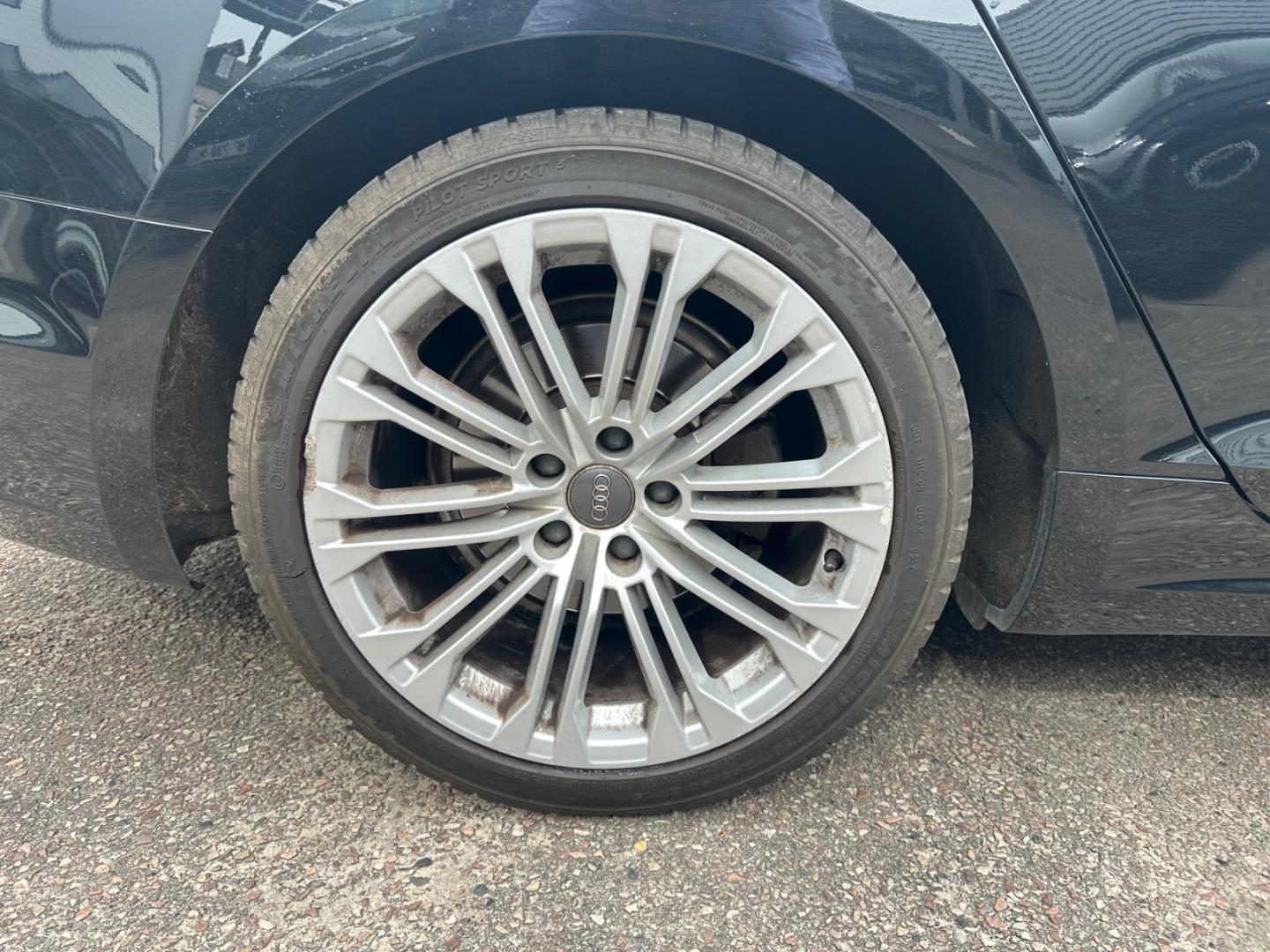 Image about Audi A5 Sportback Design Luxe 40 TFSI 140 kW (190 ch) S tronic