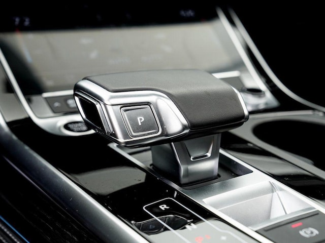 2025 Audi Q8 Premium Plus - Photo 18