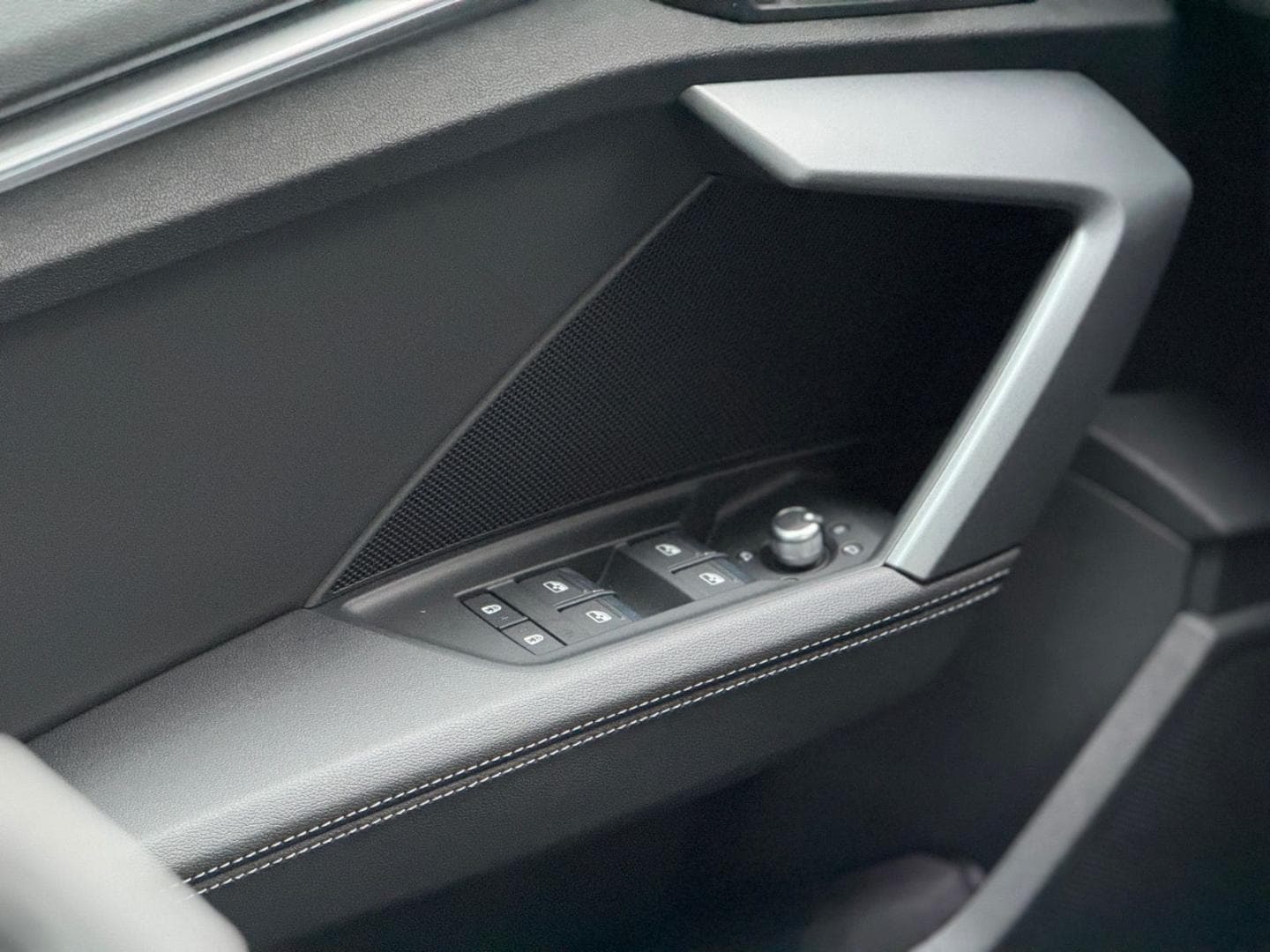 Bild über Audi A3 Sportback TDI Schaltgetriebe - für weitere Informationen kontaktieren Sie den Audi Partner