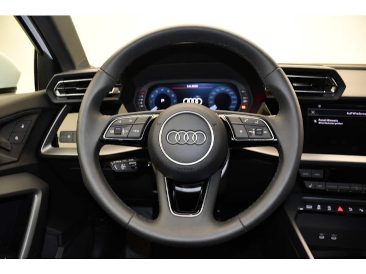 Bild über Audi A3 Sportback 35 TFSI S tronic - für weitere Informationen kontaktieren Sie den Audi Partner