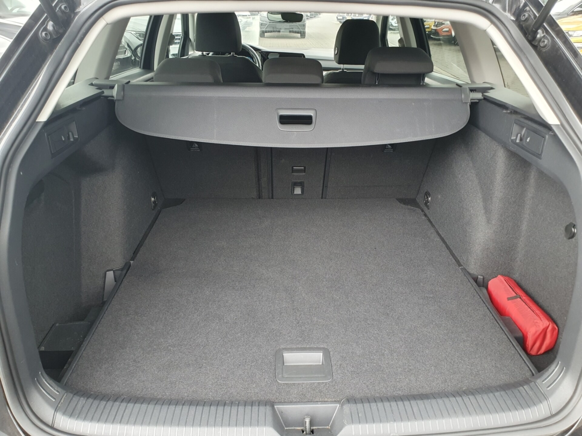 Volkswagen Golf Variant Life