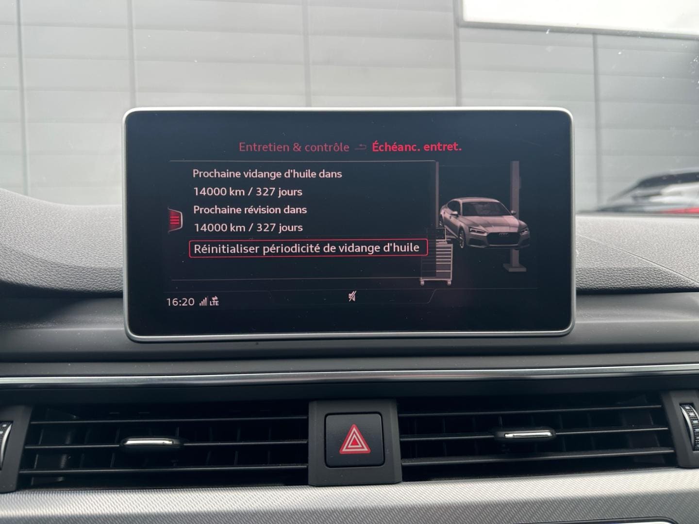 Image about Audi A5 Sportback Design Luxe 40 TFSI 140 kW (190 ch) S tronic