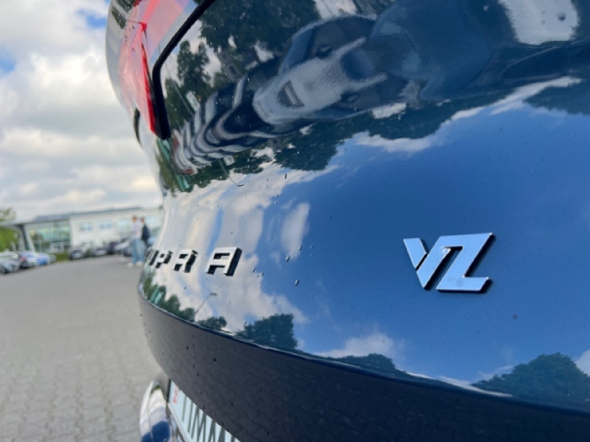 CUPRA Tavascan VZ