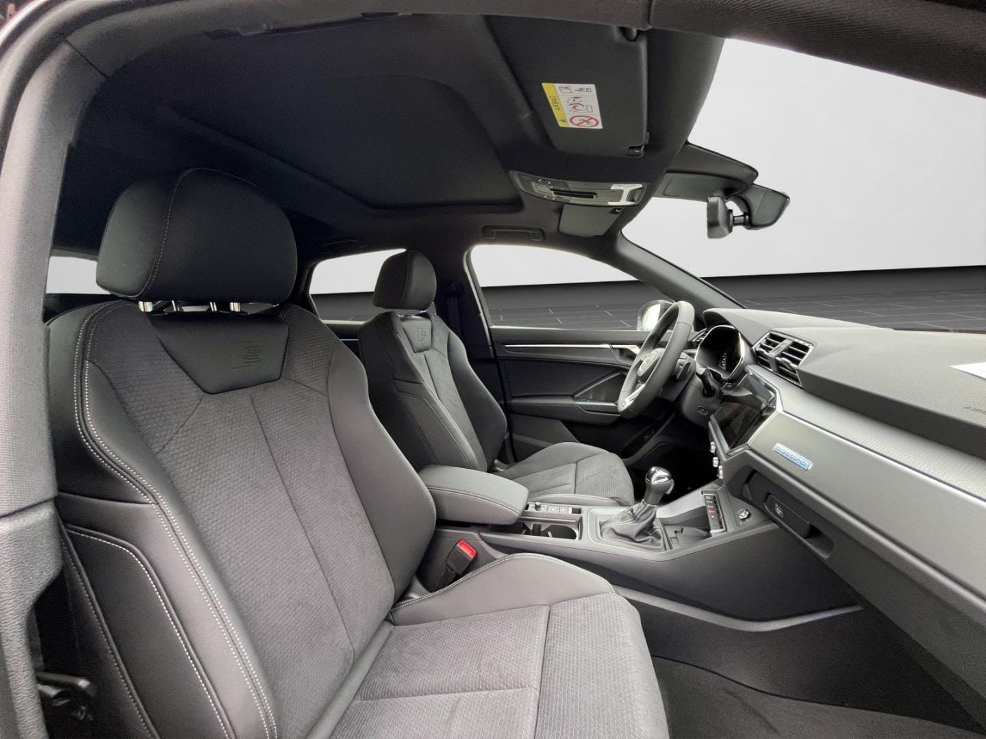 Bild über Audi Q3 Sportback TFSI quattro 180 kW S tronic - für weitere Informationen kontaktieren Sie den Audi Partner