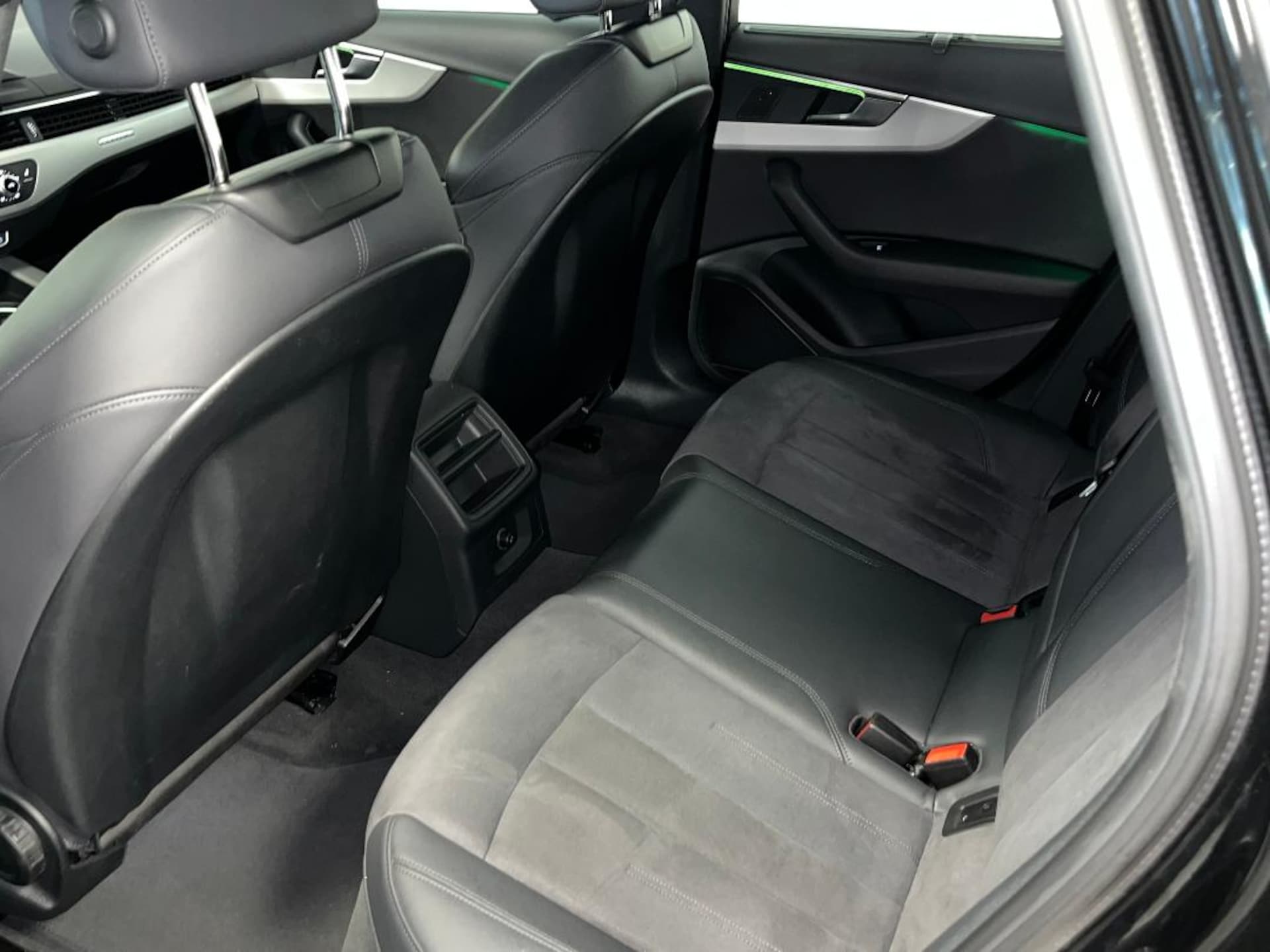 Audi A4 Avant S line