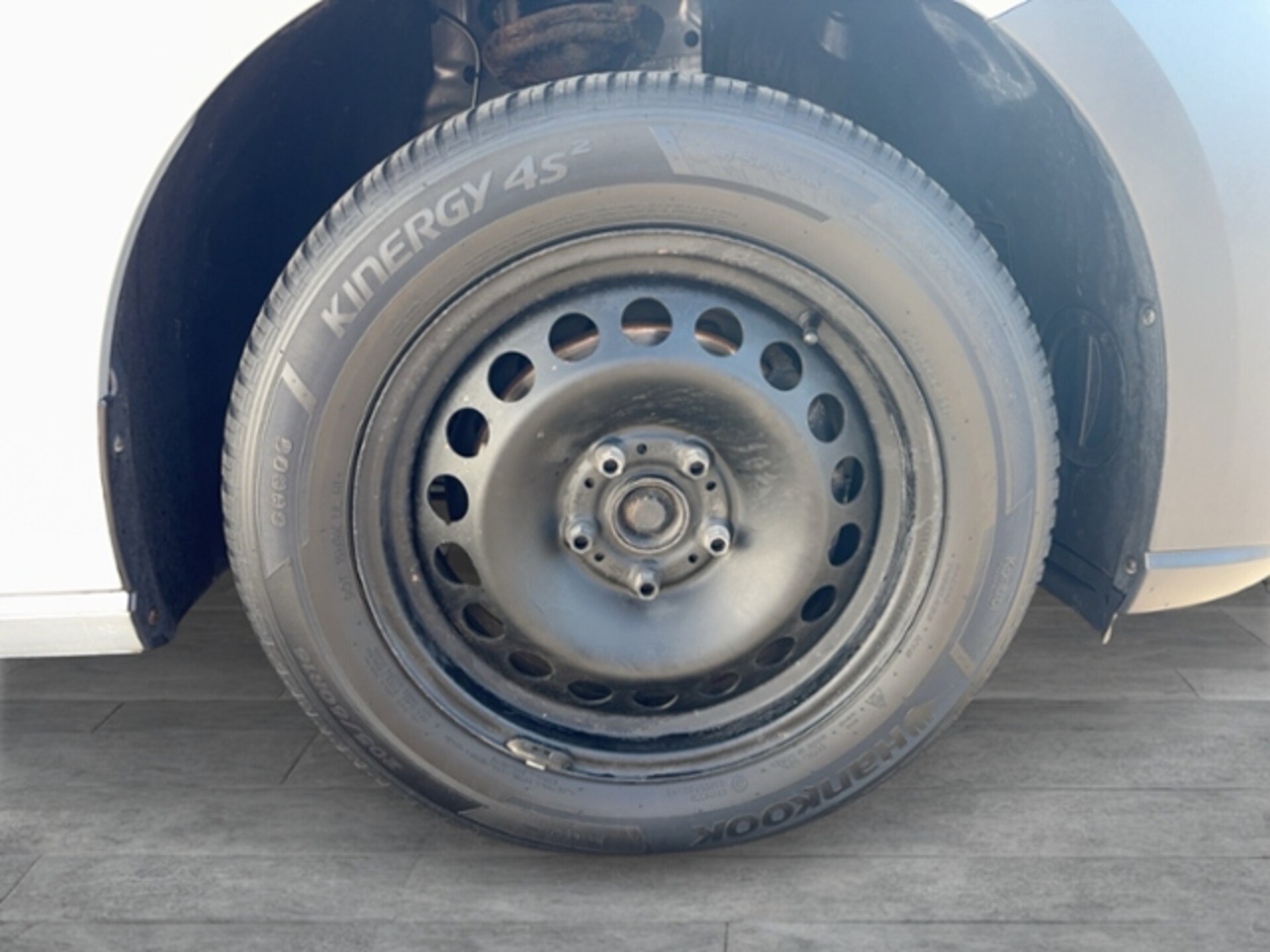Volkswagen Caddy Basis-Modell