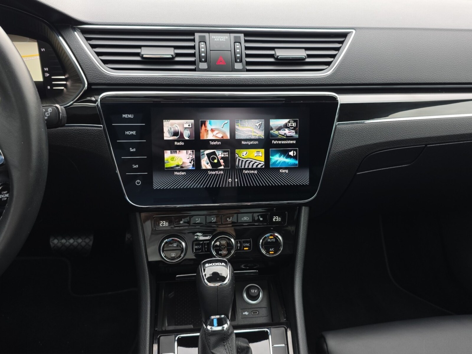 Škoda Superb Combi – Bild 11