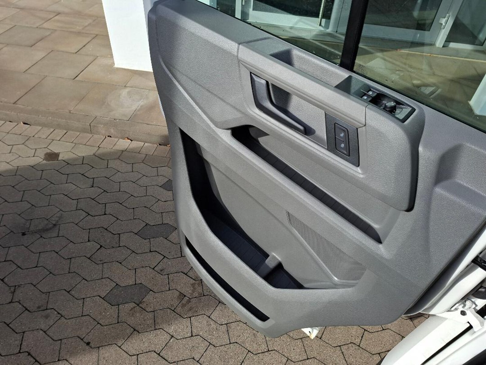 Volkswagen Crafter Kasten mittlerer Radstand – Bild 15