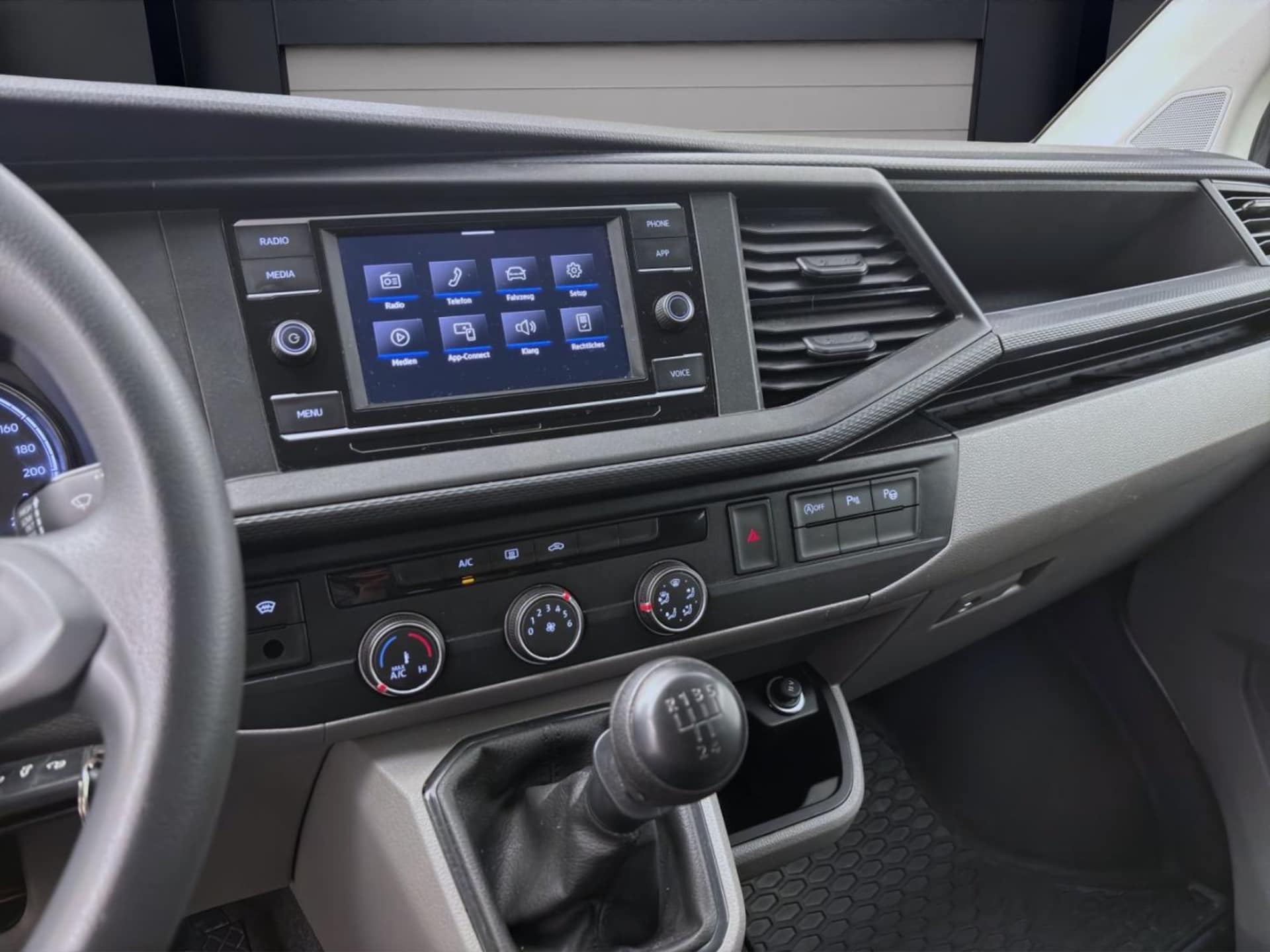 Volkswagen T6.1 Transporter Kombi kurzer Radstand