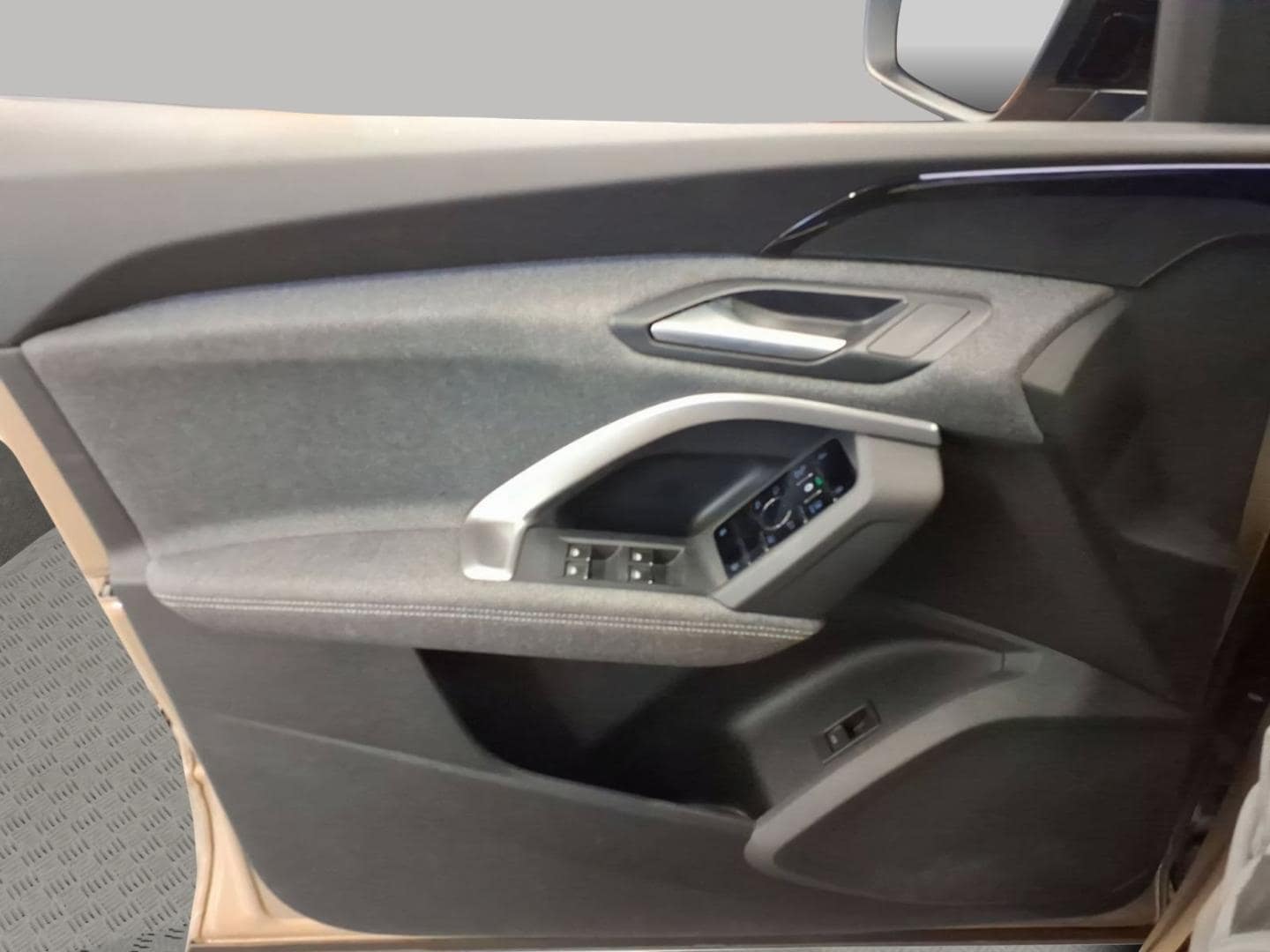 Bild über Audi Q5 SUV TFSI 150 kW S tronic - für weitere Informationen kontaktieren Sie den Audi Partner