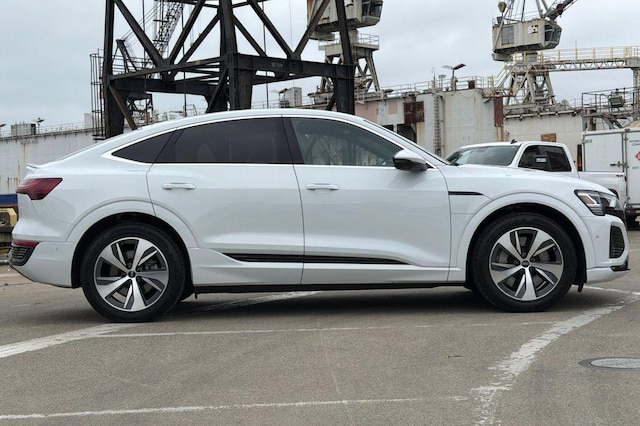 2024 Audi Q8 Sportback e-tron