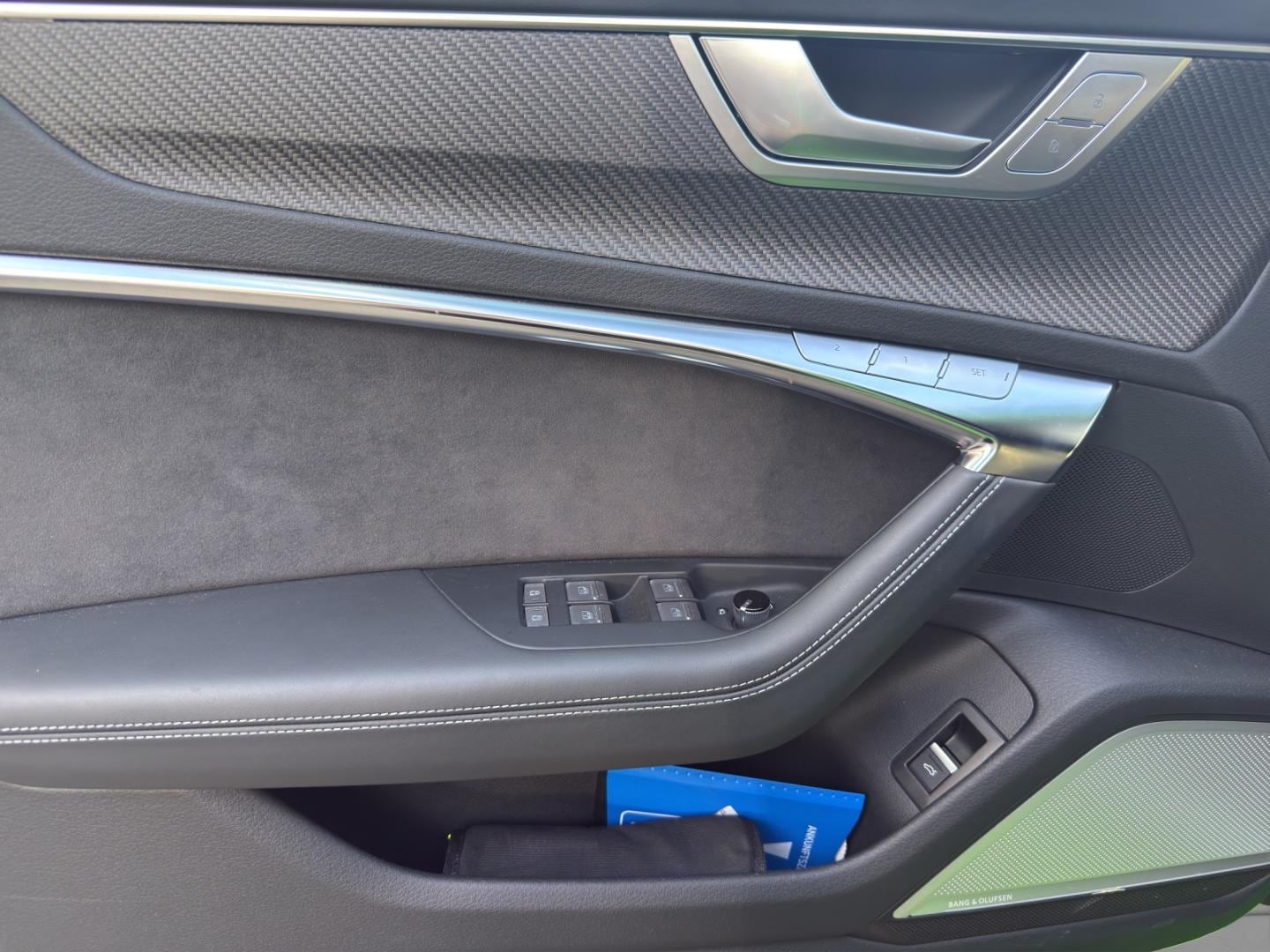 Bild über Audi RS 6 Avant TFSI quattro tiptronic - für weitere Informationen kontaktieren Sie den Audi Partner
