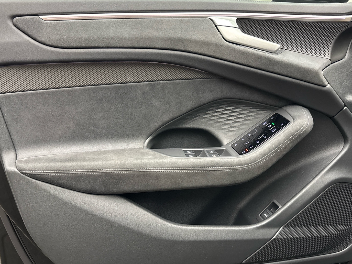 Bild über Audi A6 Avant edition one TDI quattro 150 kW S tronic - für weitere Informationen kontaktieren Sie den Audi Partner