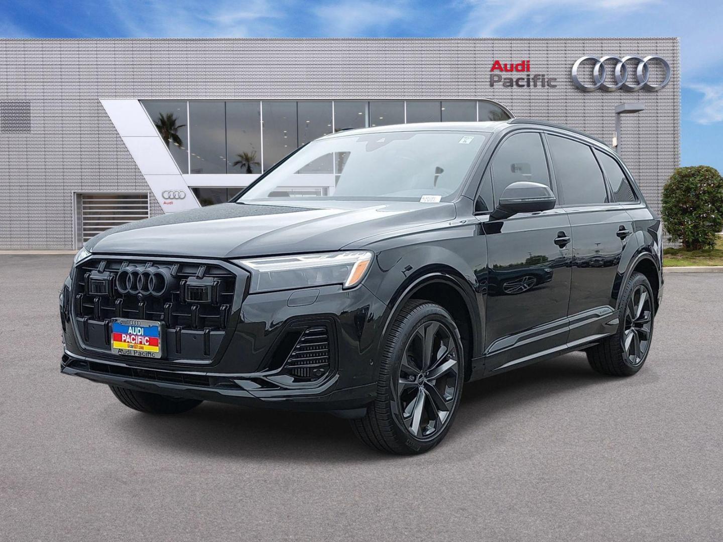 2025 Audi Q7 55 Premium Plus quattro Tiptronic's photo