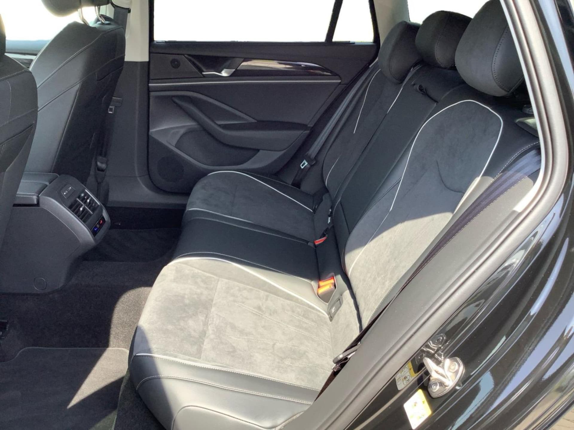 Volkswagen Passat Business