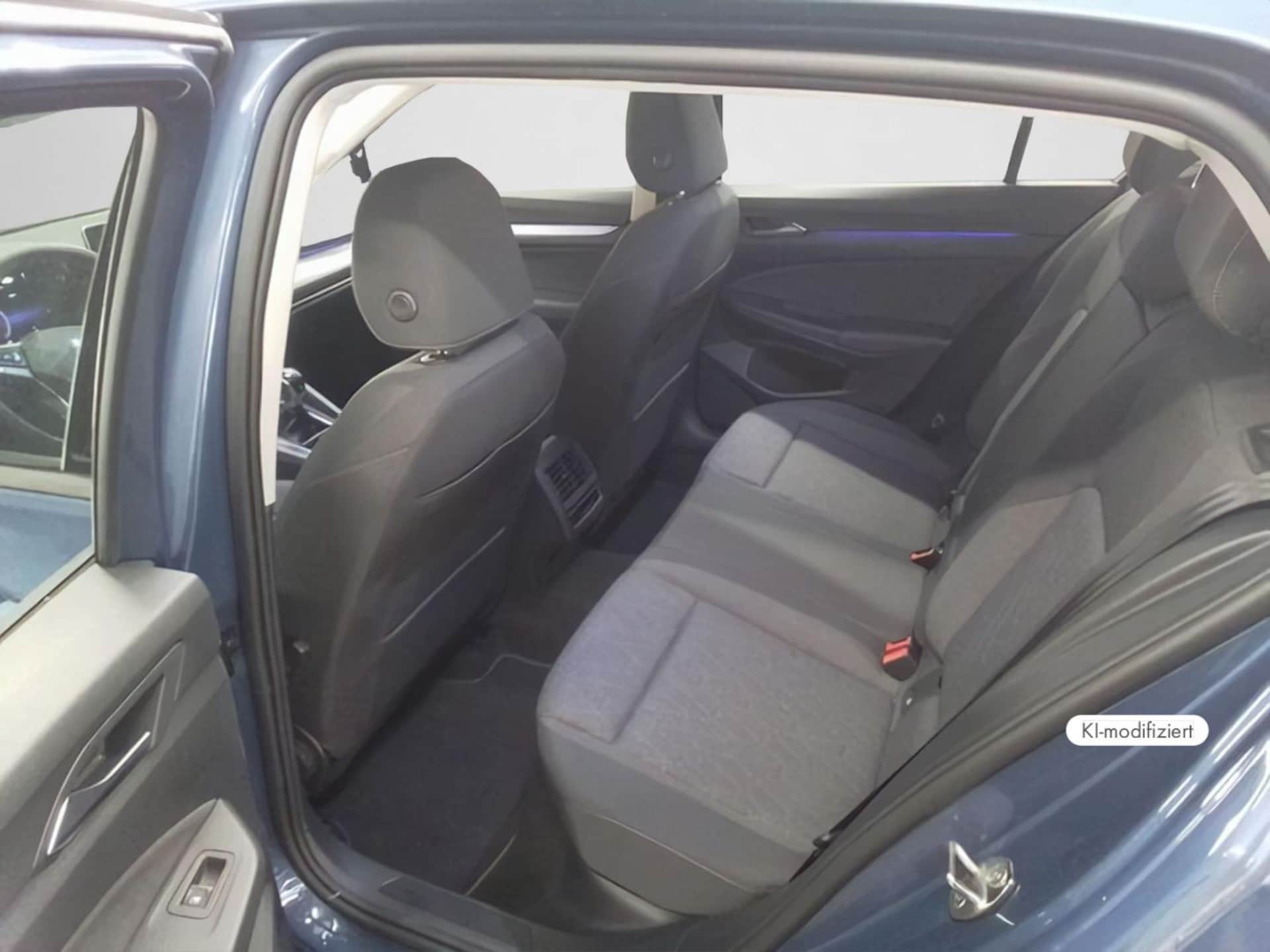 Volkswagen Golf Life