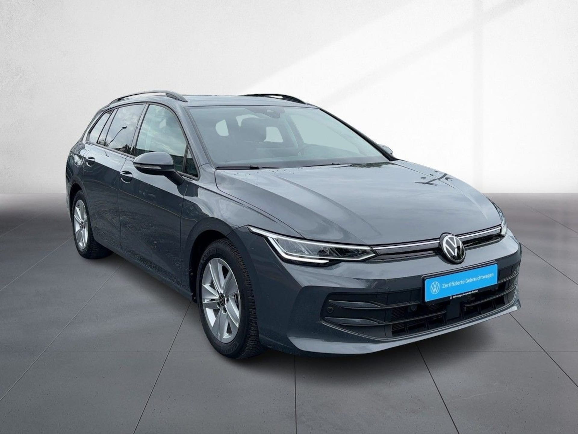 Volkswagen Golf Variant Life