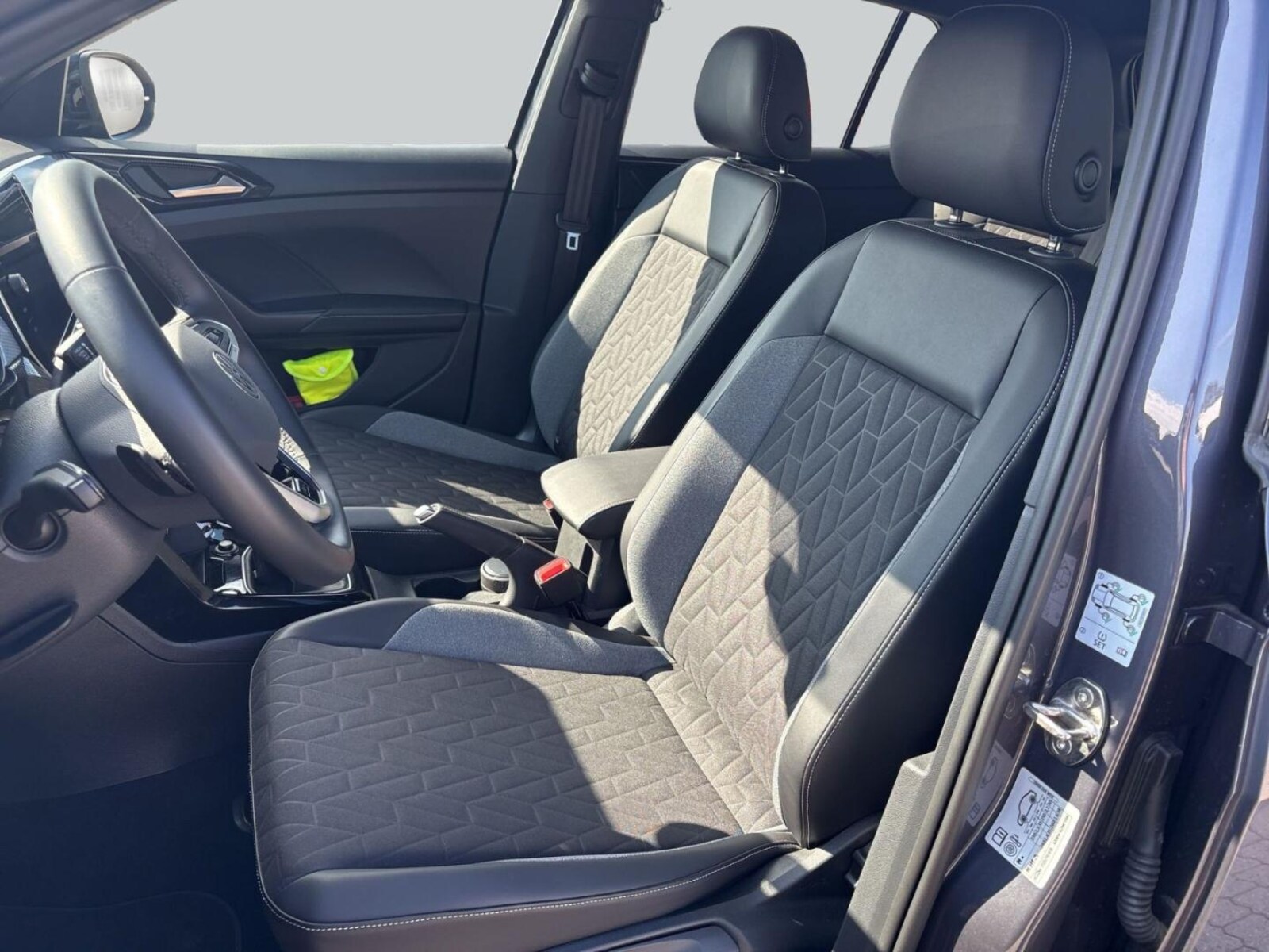 Volkswagen T-Cross – Bild 12