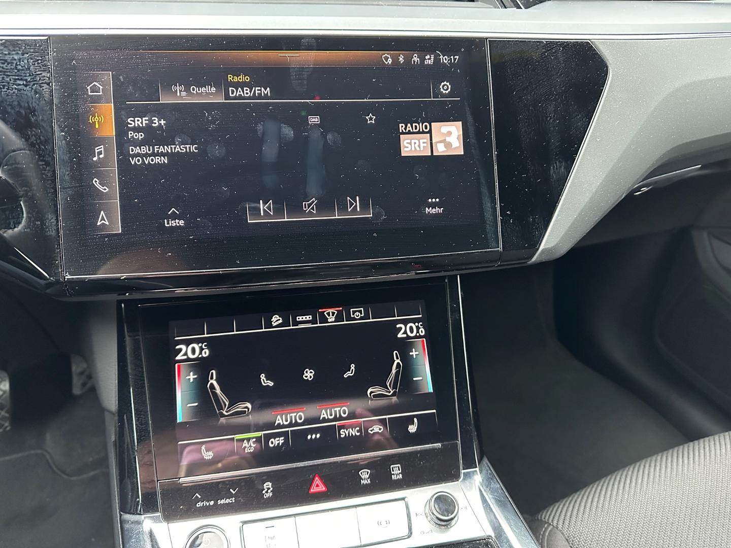 Image about Audi e-tron Attraction advanced 50 quattro 230,00 kW