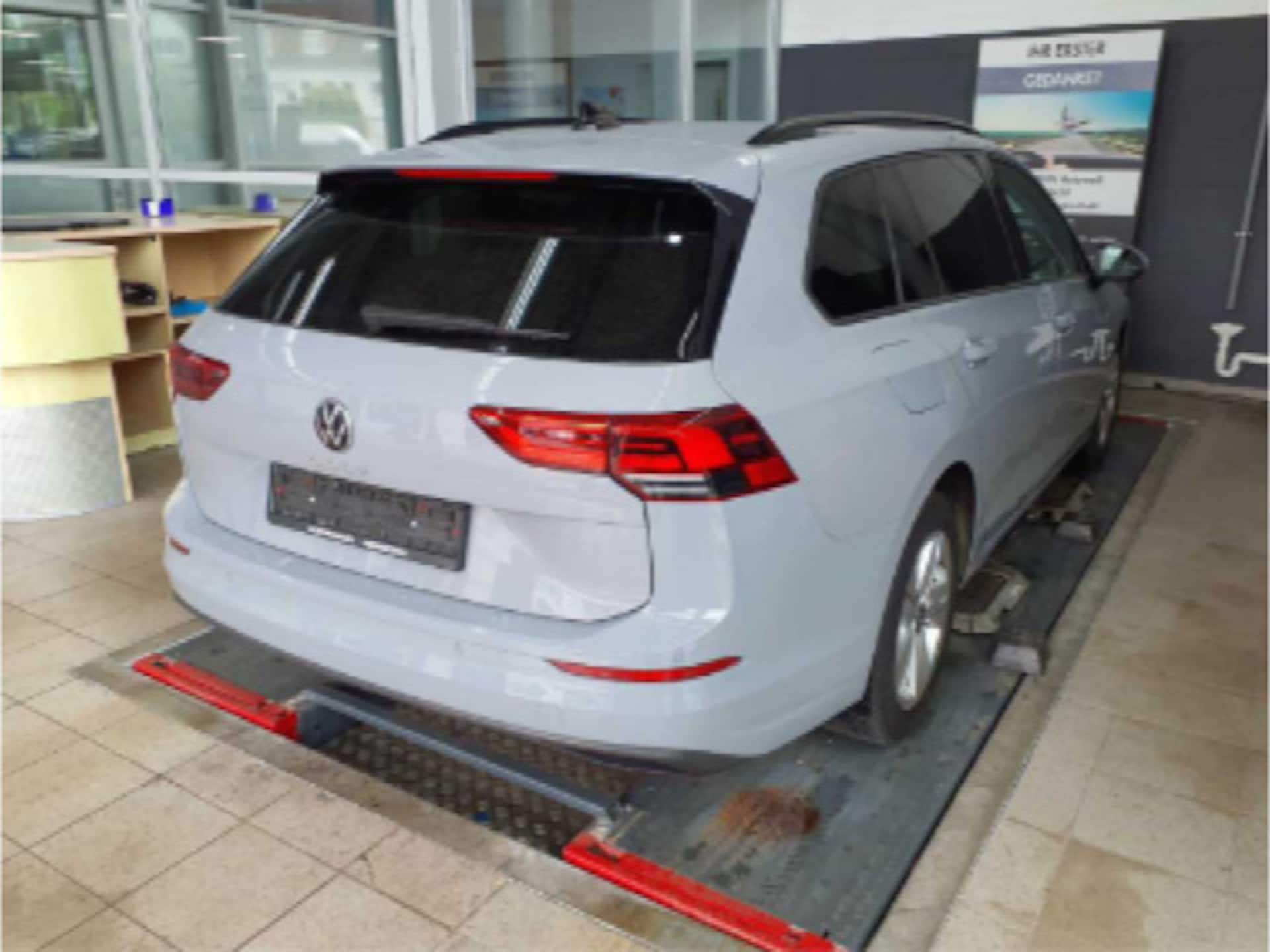 Volkswagen Golf Variant Life