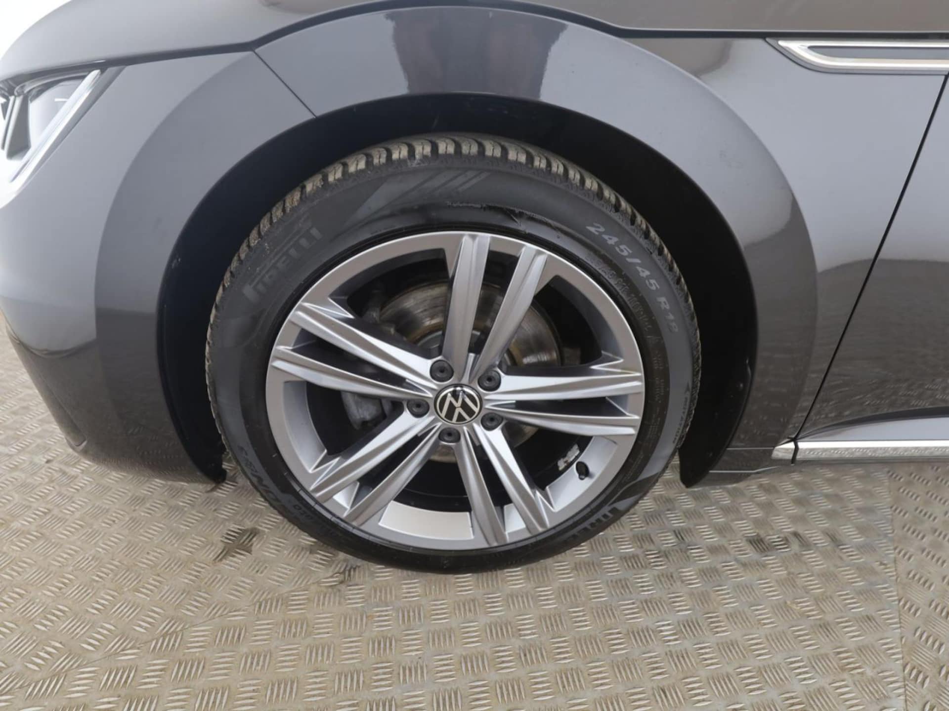 Volkswagen Arteon R-Line