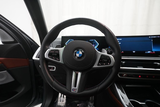 2023 BMW X7