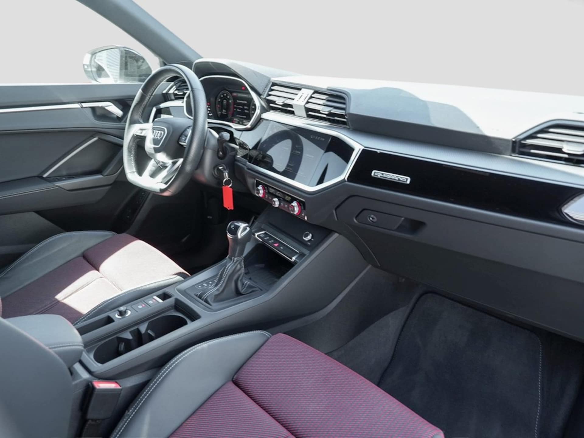 Audi Q3 Sportback S line