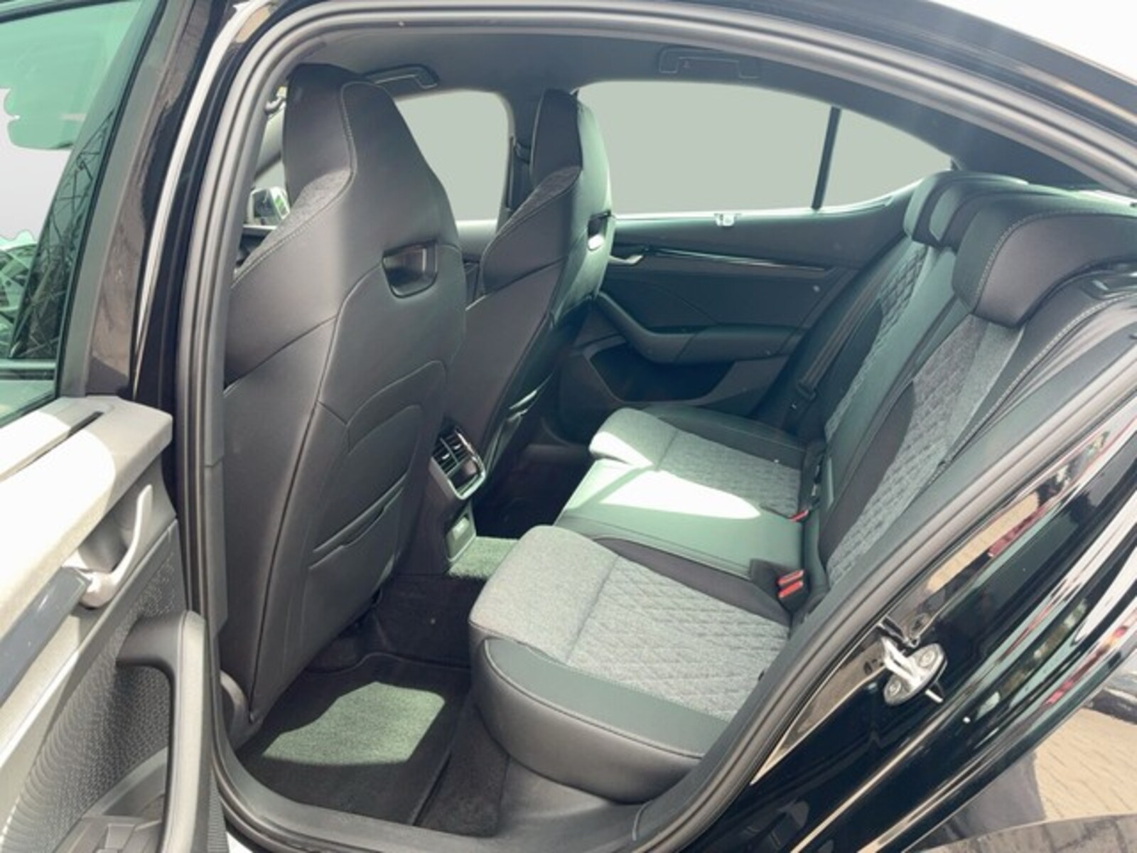 Škoda Octavia – Bild 11