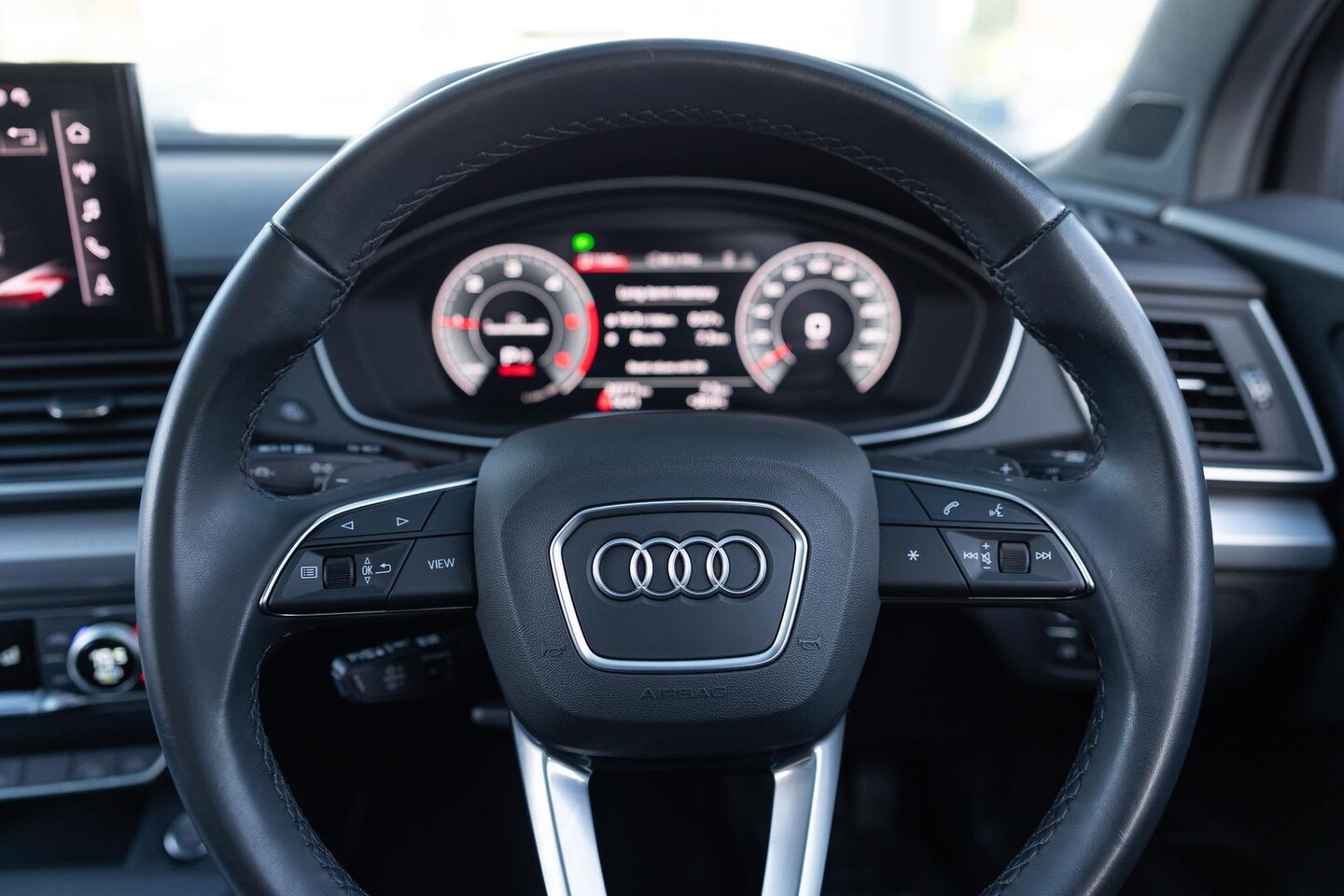 Image about Audi Q5 Sport 40 TDI quattro S tronic