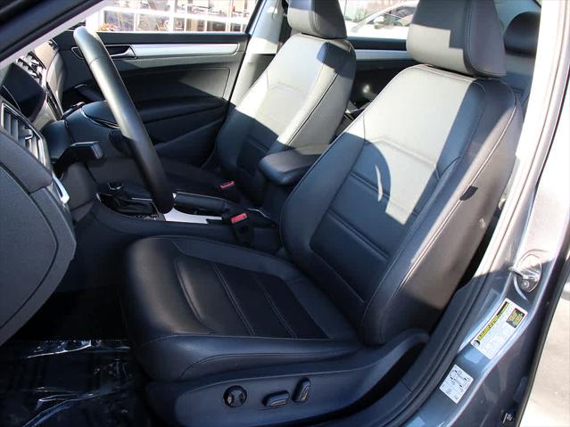 2019 VOLKSWAGEN PASSAT - Image 19