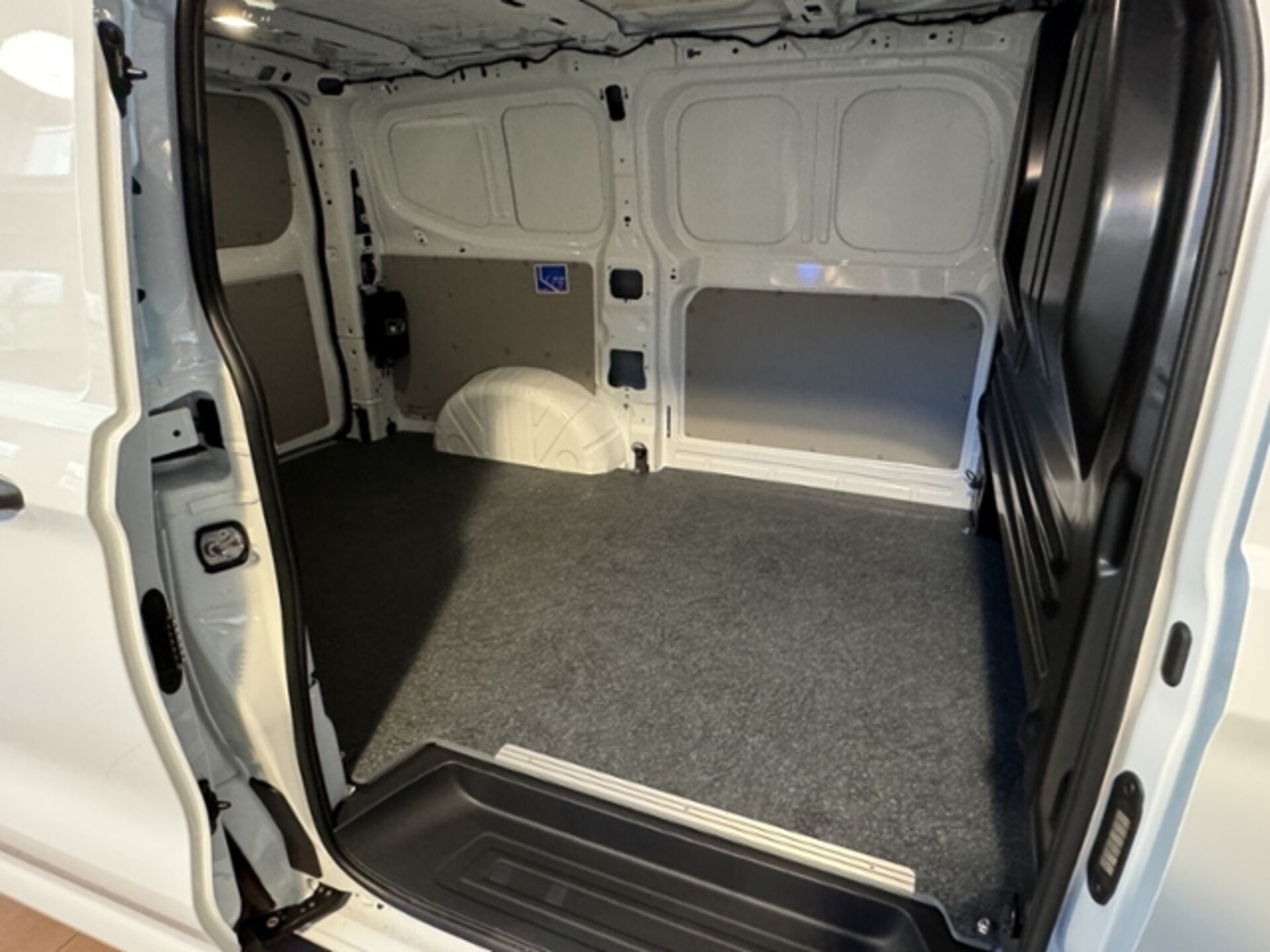 Volkswagen Transporter Kasten kurzer Radstand