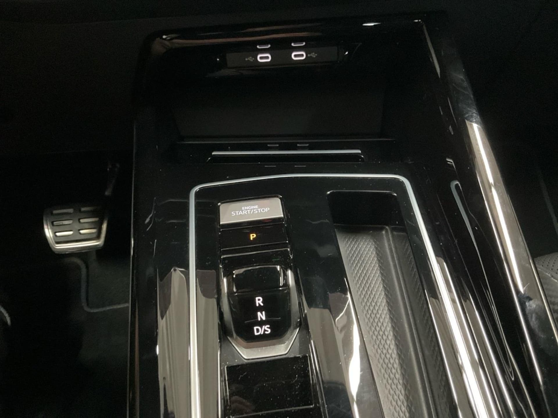 Volkswagen Golf Variant R