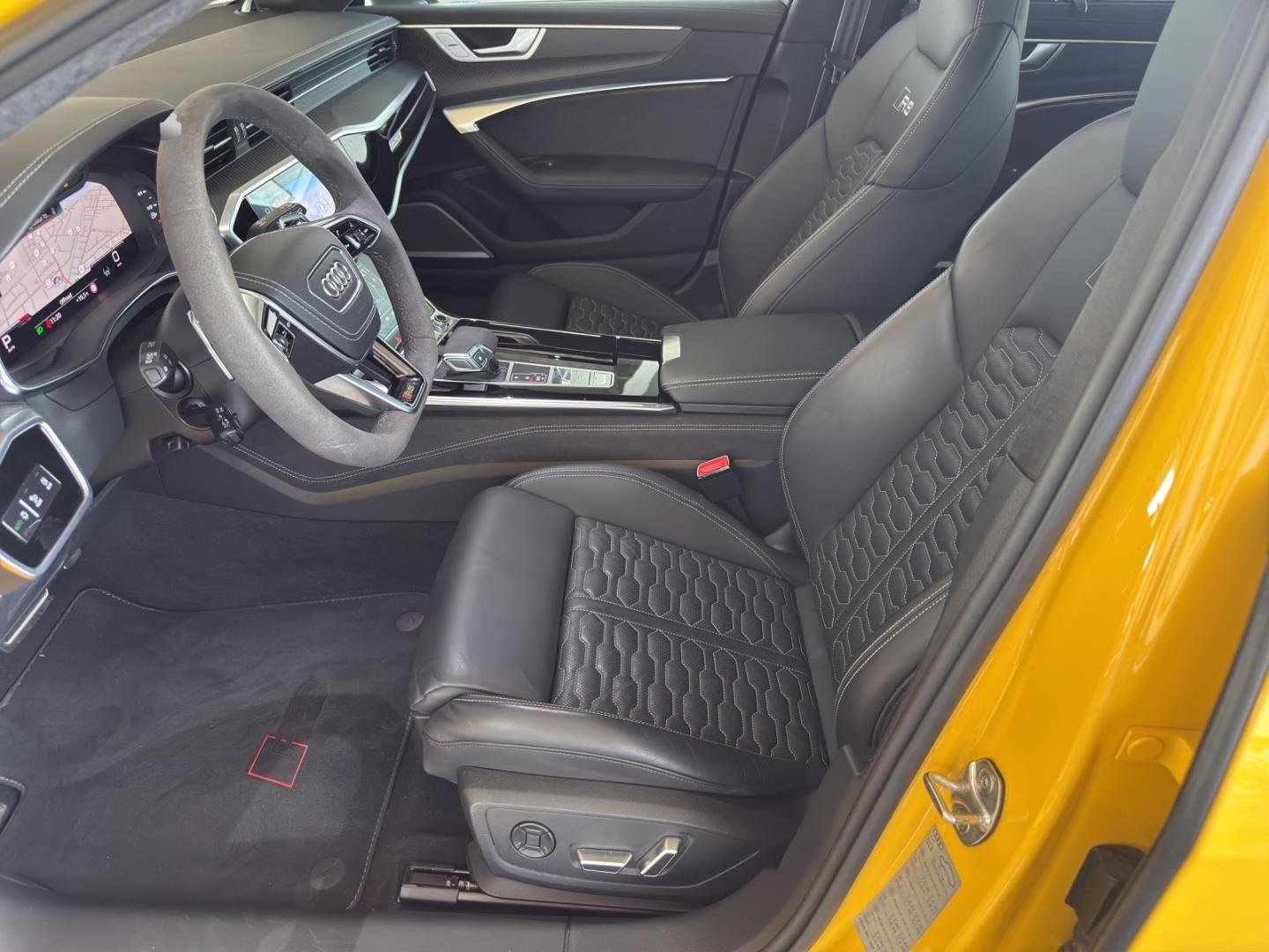 Bild über Audi RS 6 Avant TFSI quattro tiptronic - für weitere Informationen kontaktieren Sie den Audi Partner