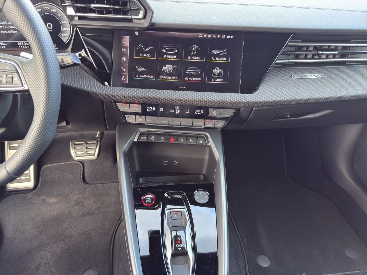 Bild über Audi S3 Sportback TFSI quattro S tronic - für weitere Informationen kontaktieren Sie den Audi Partner