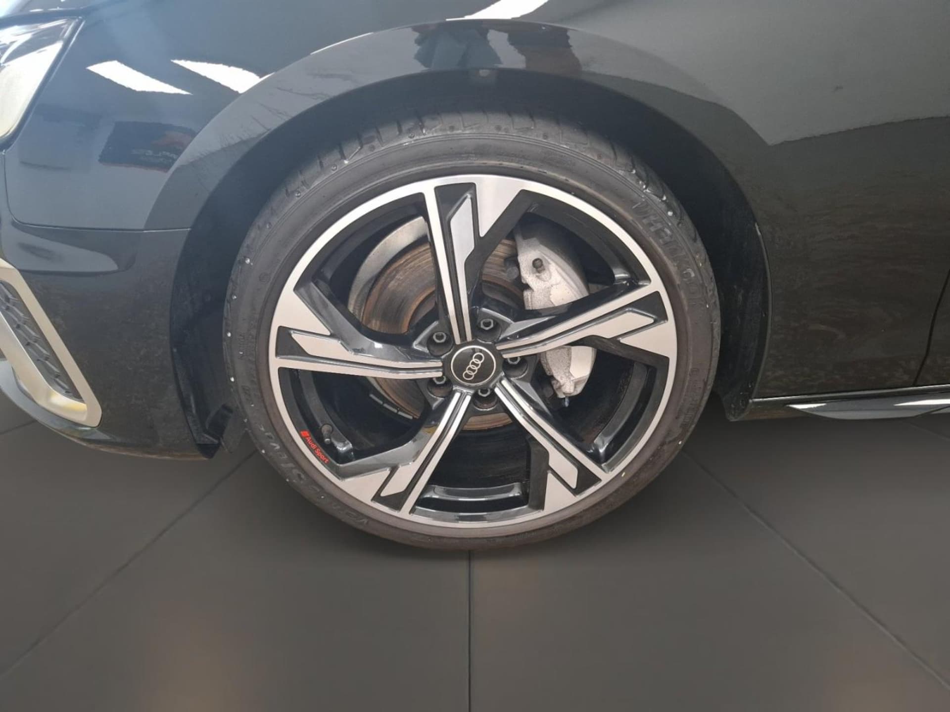Audi A4 Avant S line