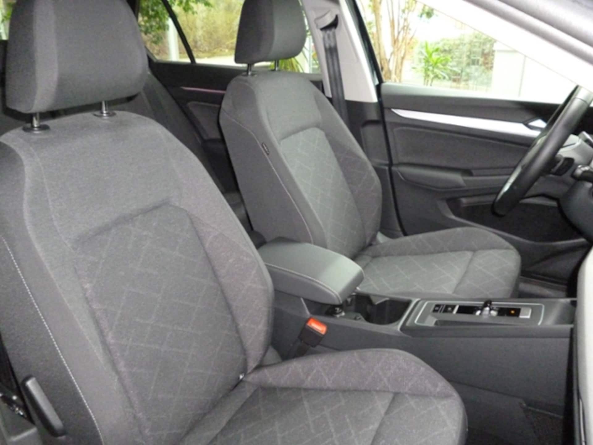 Volkswagen Golf Life