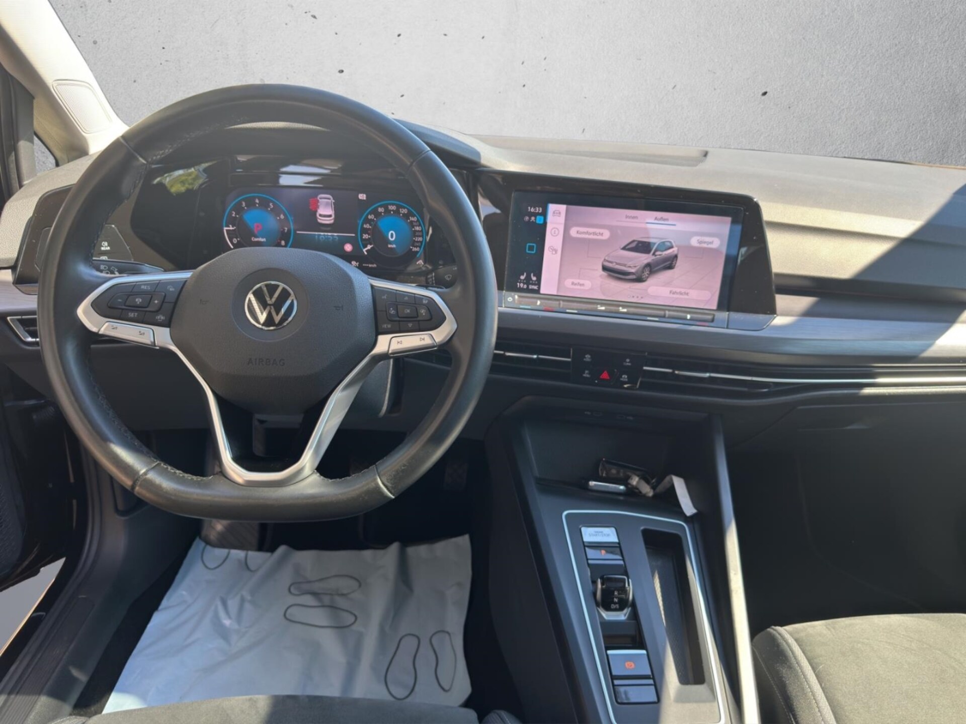 Volkswagen Golf Style