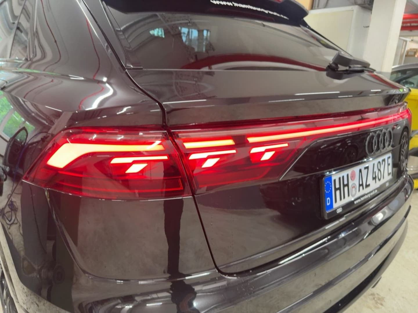 Bild über Audi Q8 SUV TFSI e S line business TFSI e quattro 360 kW tiptronic - für weitere Informationen kontaktieren Sie den Audi Partner