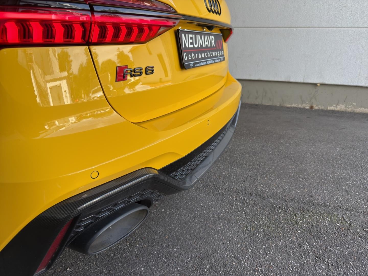 Bild über Audi RS 6 Avant TFSI quattro tiptronic - für weitere Informationen kontaktieren Sie den Audi Partner