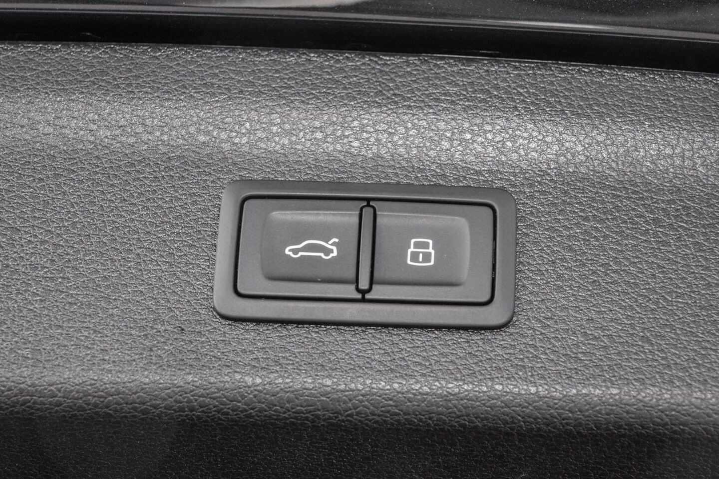 Image about Audi Q3 S line 40 TFSI quattro S tronic