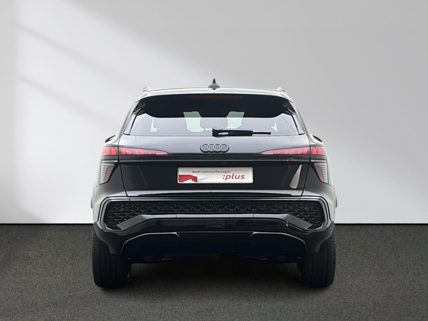 Bild über Audi Q3 SUV TDI 110 kW S tronic - für weitere Informationen kontaktieren Sie den Audi Partner