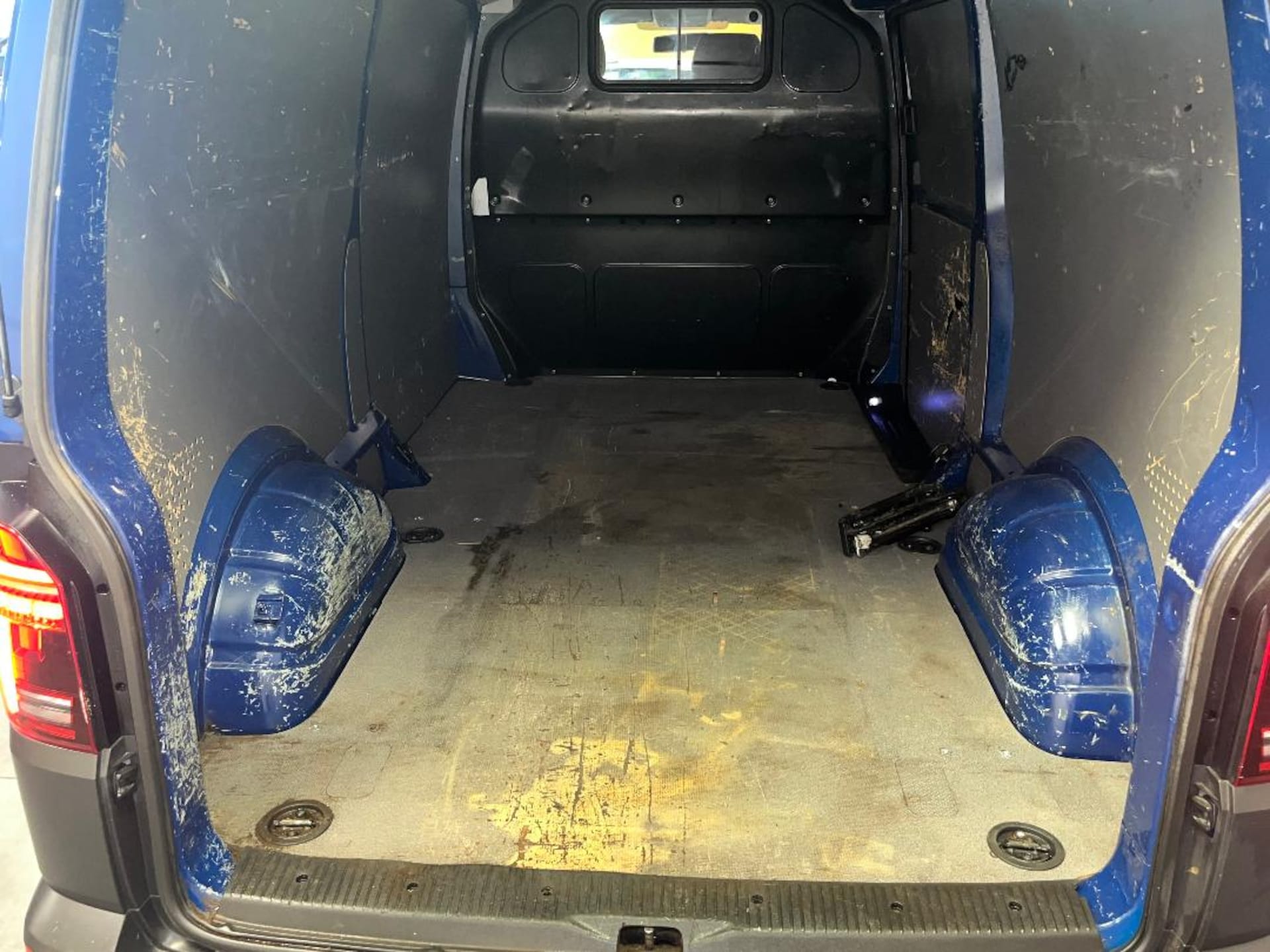 Volkswagen T6.1 Transporter Kasten langer Radstand
