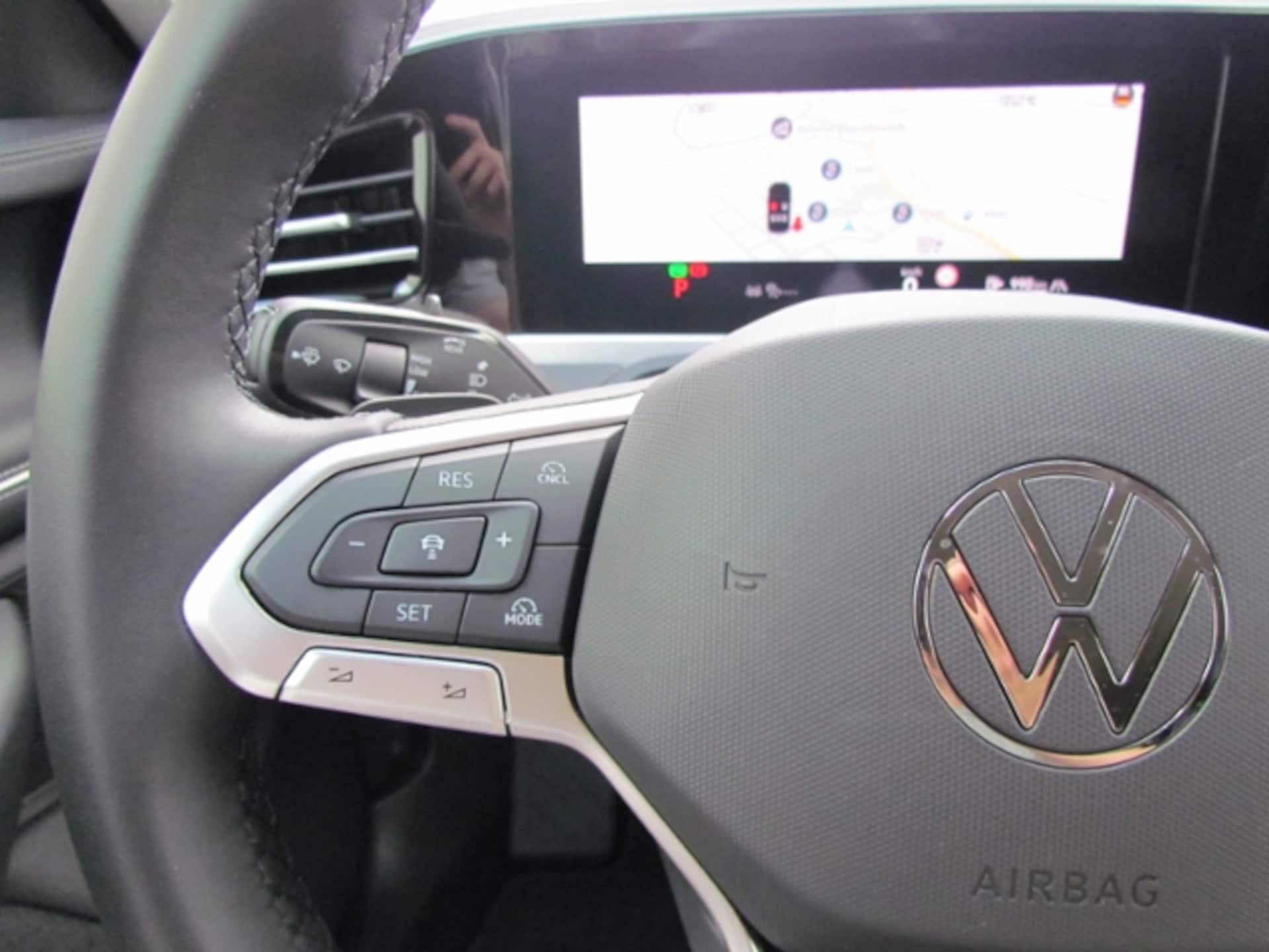 Volkswagen Passat Elegance