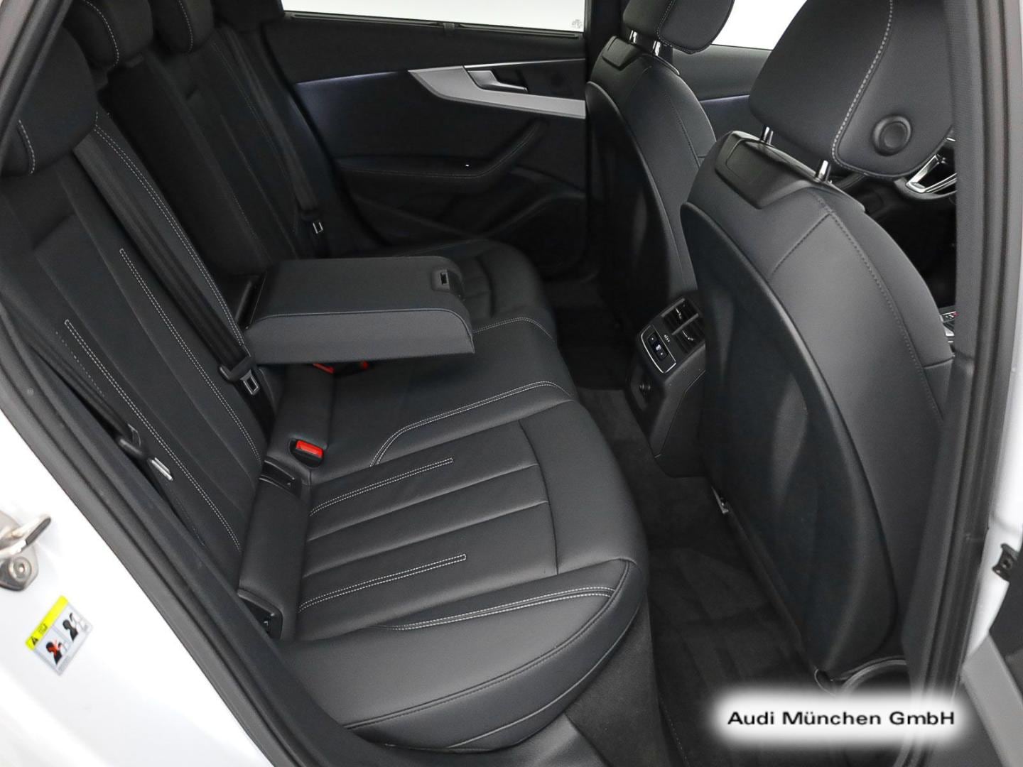 Bild über Audi A4 Avant advanced 40 TFSI quattro S tronic - für weitere Informationen kontaktieren Sie den Audi Partner